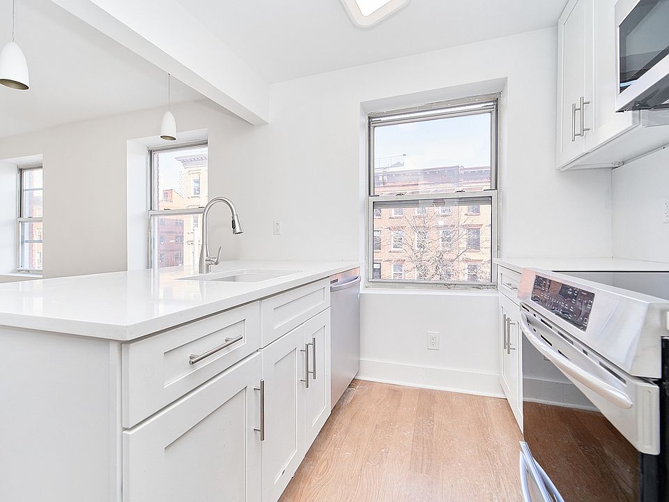 1st image of 164 Court St #3A