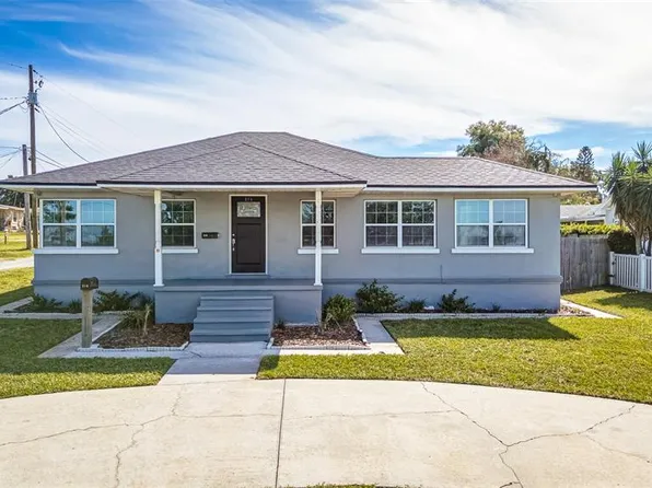 215 S LAKE HOWARD DRIVE, WINTER HAVEN, FL 33880