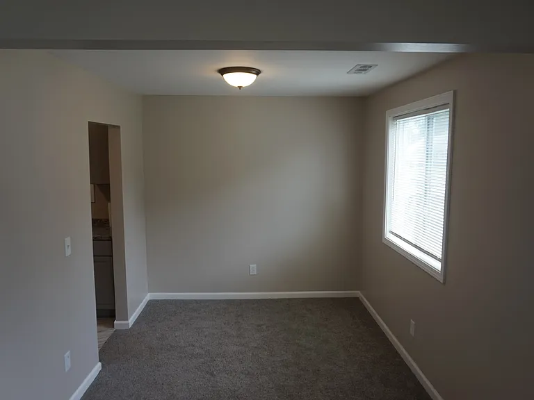 26936 Ross St — Photo 5