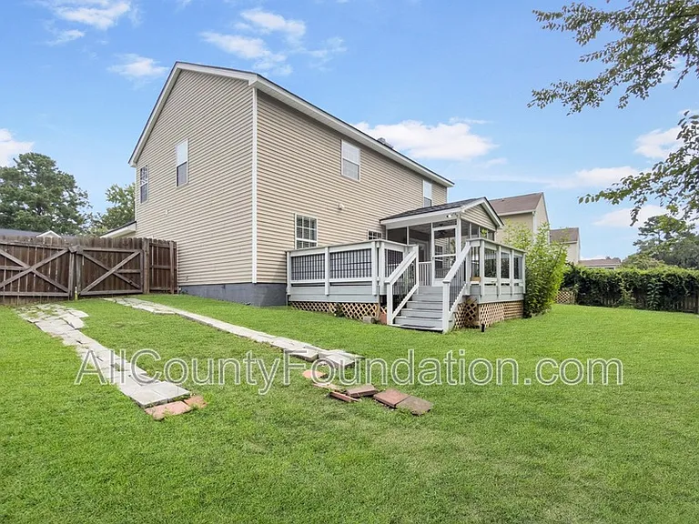 107 Broken Branch Dr — Photo 4