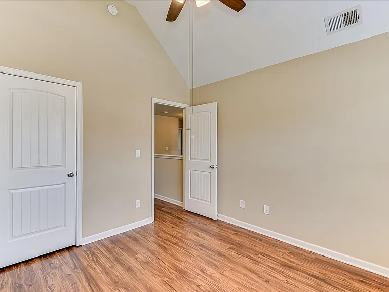 2073 Willhaven Dr — Photo 18