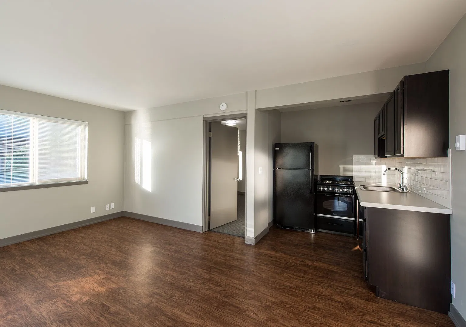 Park Cedar Apartments — Photo 3