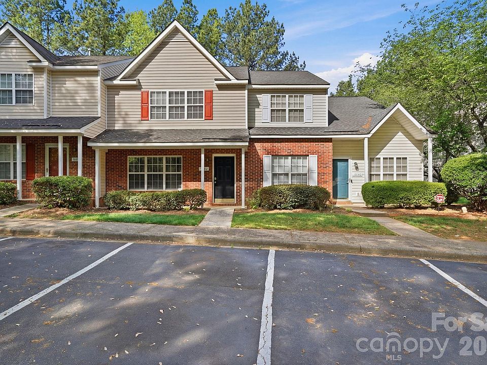 1st image of 10142 Forest Landing Dr