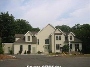 68 Burnt Hill Rd, Farmington, CT 06032