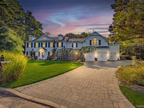 10 Redbridge Court, East Setauket, NY 11733