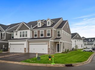 2570 Paddock Path, Shakopee, MN 55379