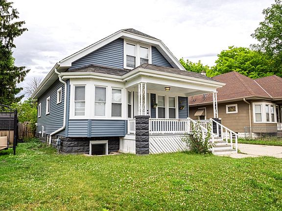 3rd image of 1408 W Manitoba STREET