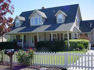 802 Country Club Dr, Sonoma, CA 95476