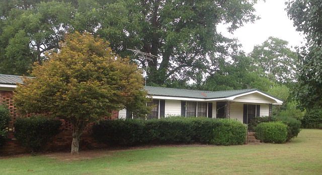 2nd image of 1196 Rosier Rd