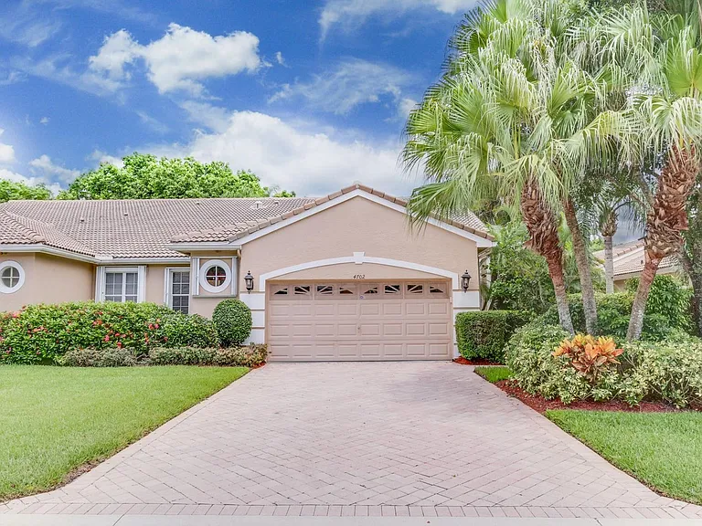 4702 Carlton Golf Dr — Photo 8
