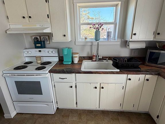 3rd image of 20 Somers Rd