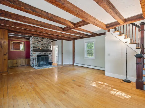 295 Andover Road, New London, NH 03257