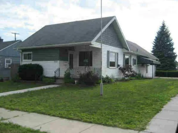 1303 23rd St, Port Huron, MI 48060