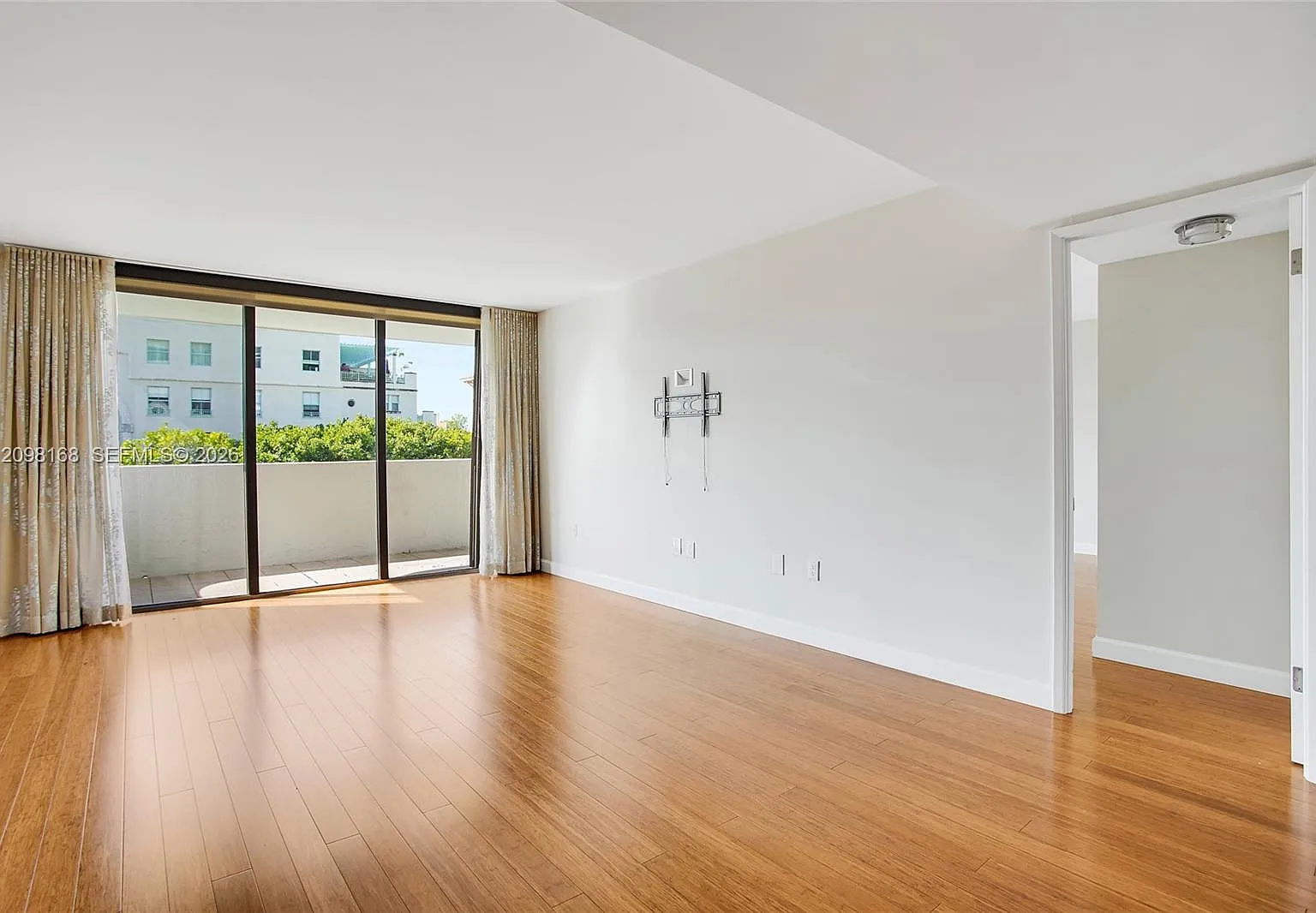 Biltmore Ii Condo — Photo 3