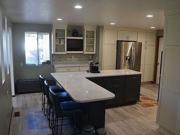 4th image of 920 Laguna Dr