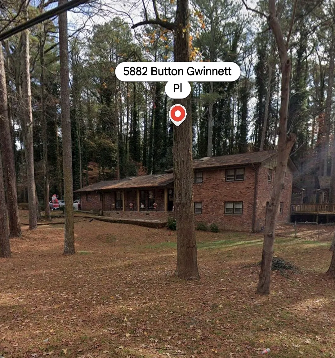 Button Gwinnett Pl, Norcross — Photo 3