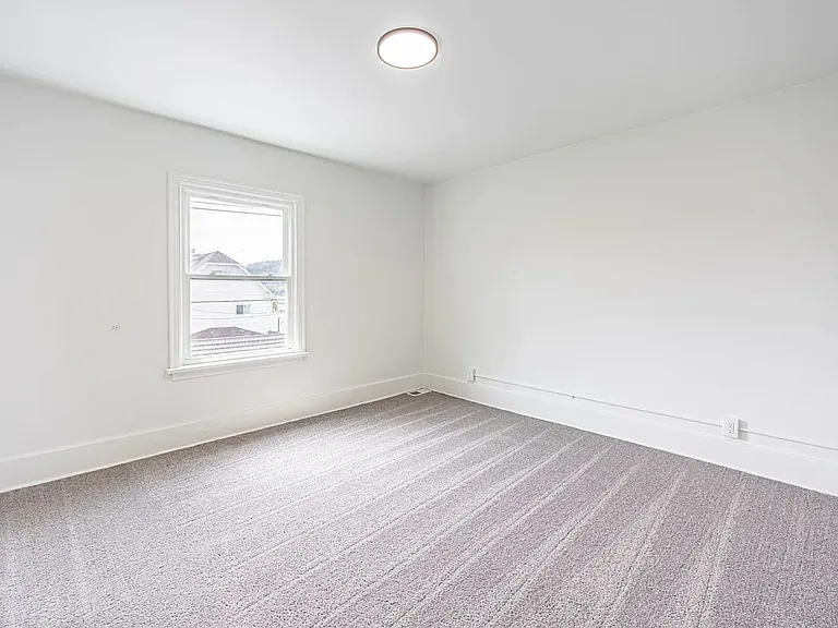 1922 Kenneth Ave — Photo 22