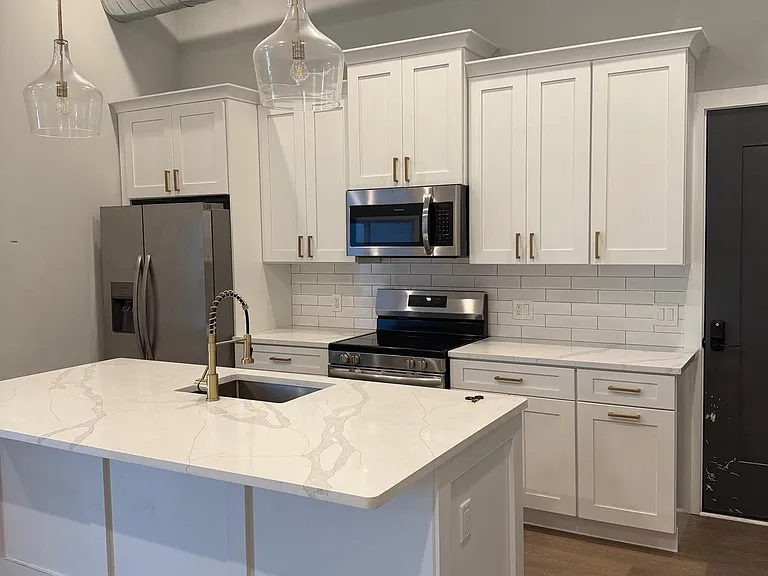581 Jamestown — Photo 13
