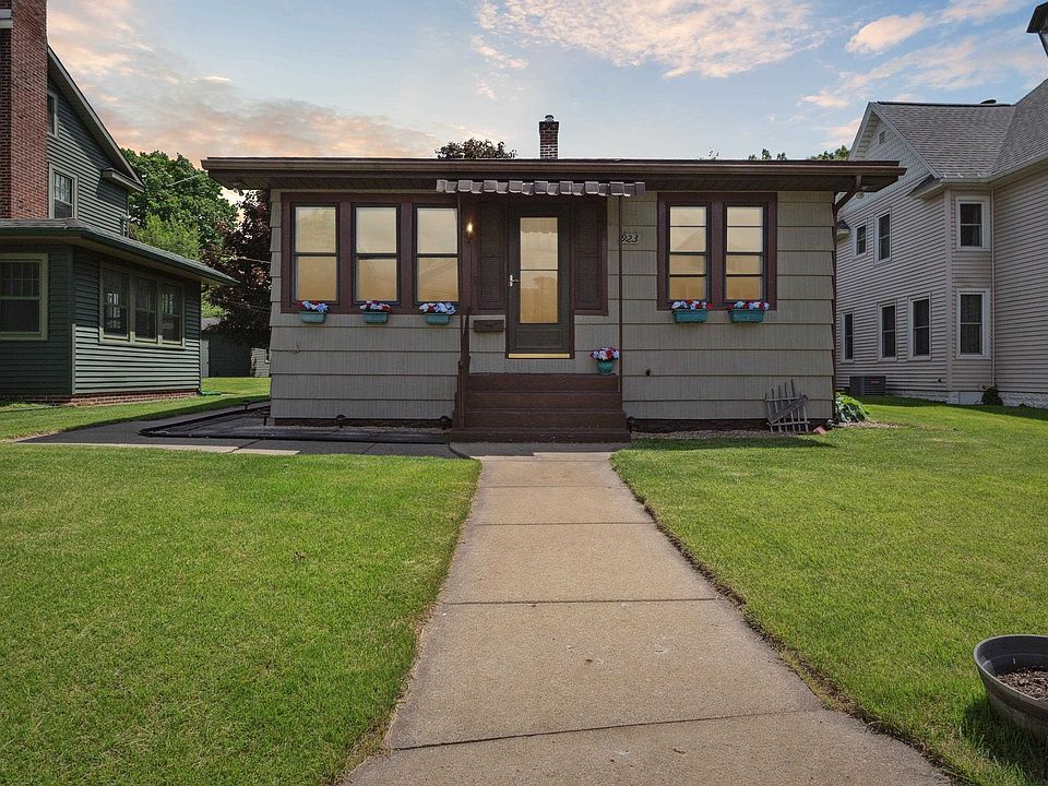 1st image of 923 Washington Ave