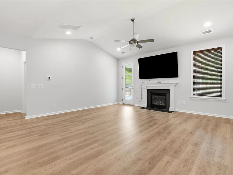 8646 Windsor Hill Blvd — Photo 14