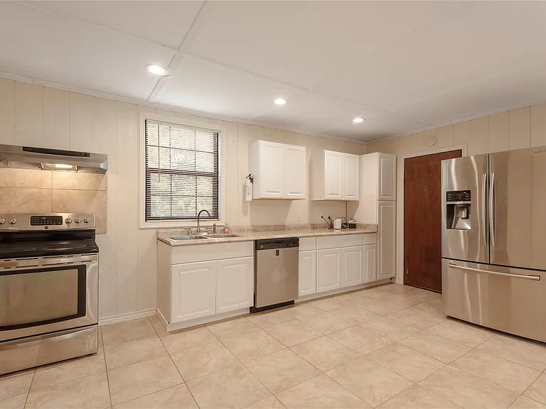 4640 FM 1374 Rd #B — Photo 4