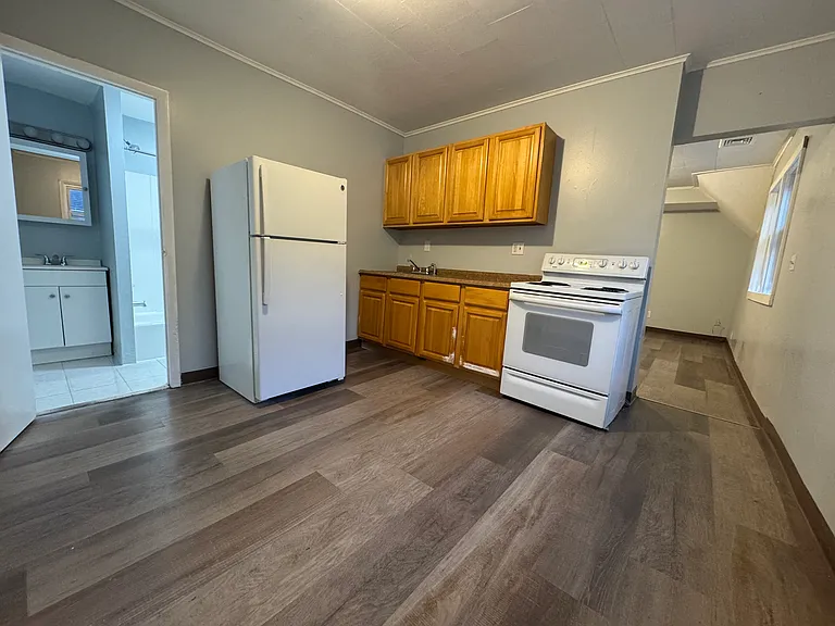 65 Fairview St #3L — Photo 5