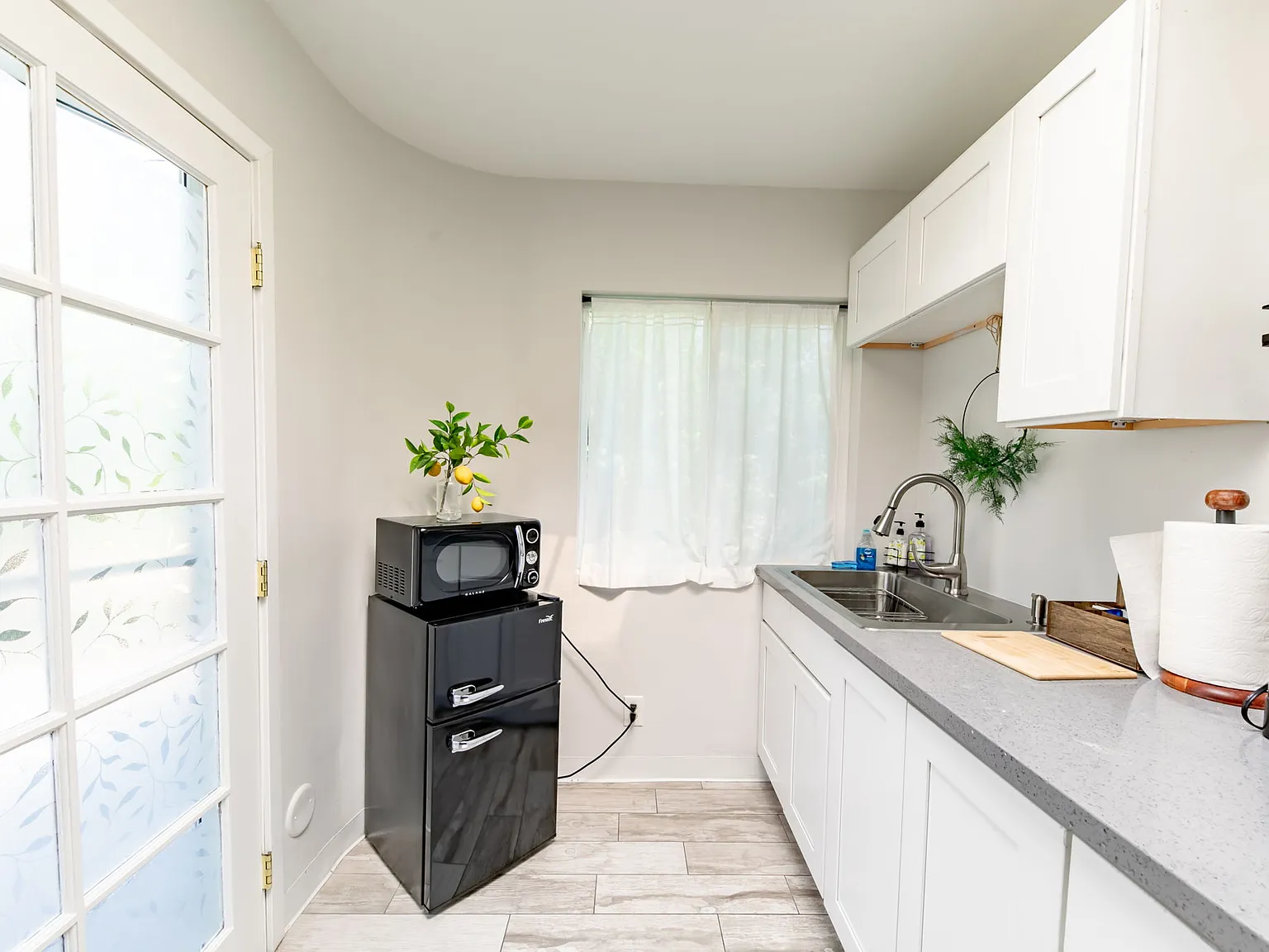 1 bed, 150 sqft, $2,970 — Photo 2