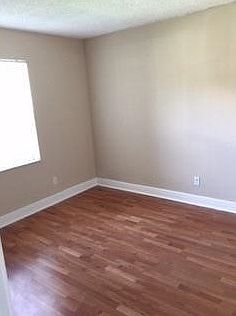 4th image of 5600 SW 58th Ct
