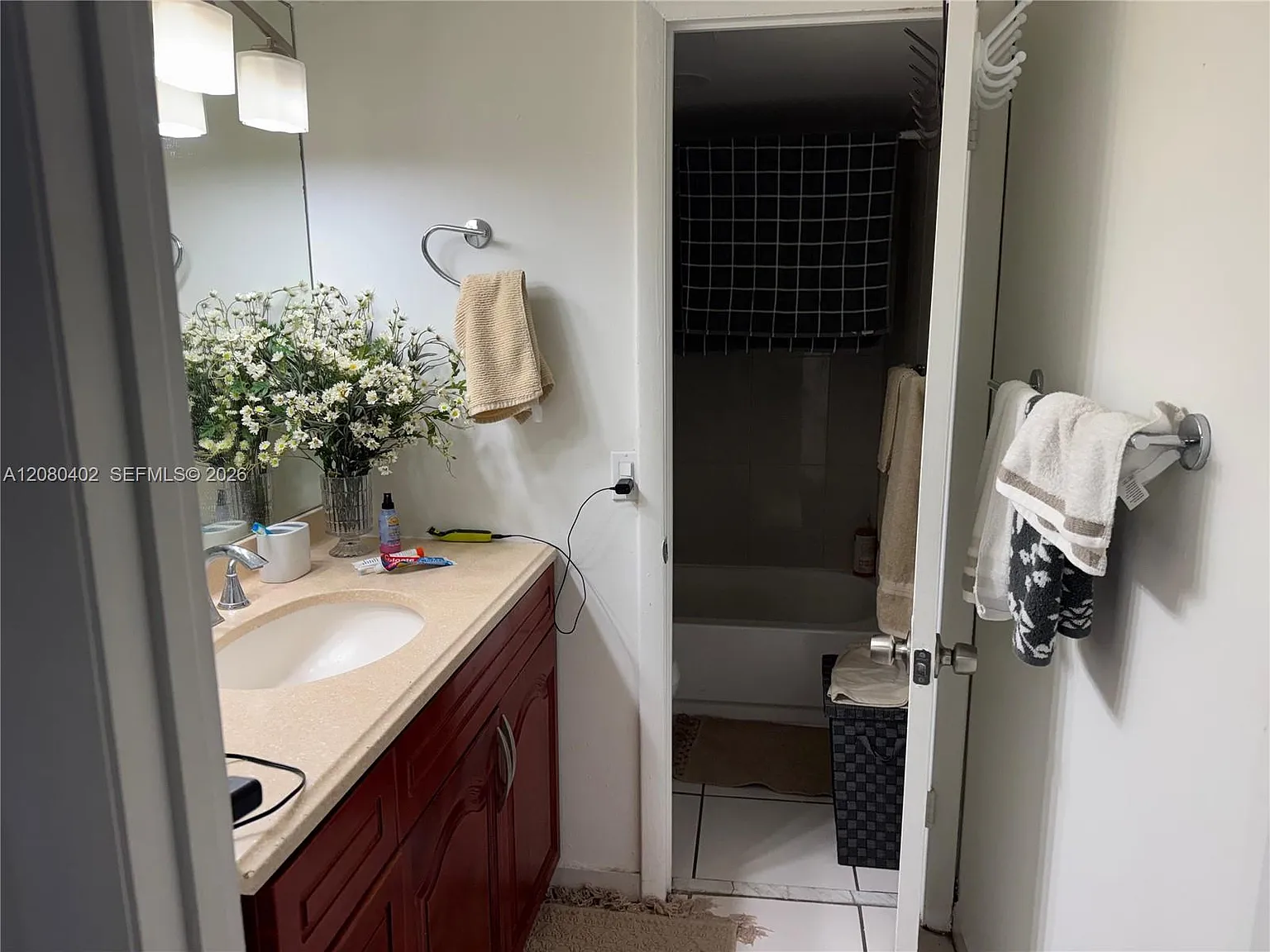 5050 Condo — Photo 3