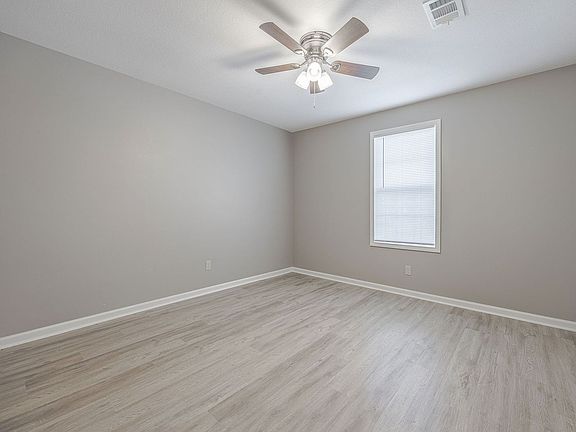 5th image of 2105 Industrial Dr #B