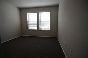 323 Pecos Dr — Photo 10