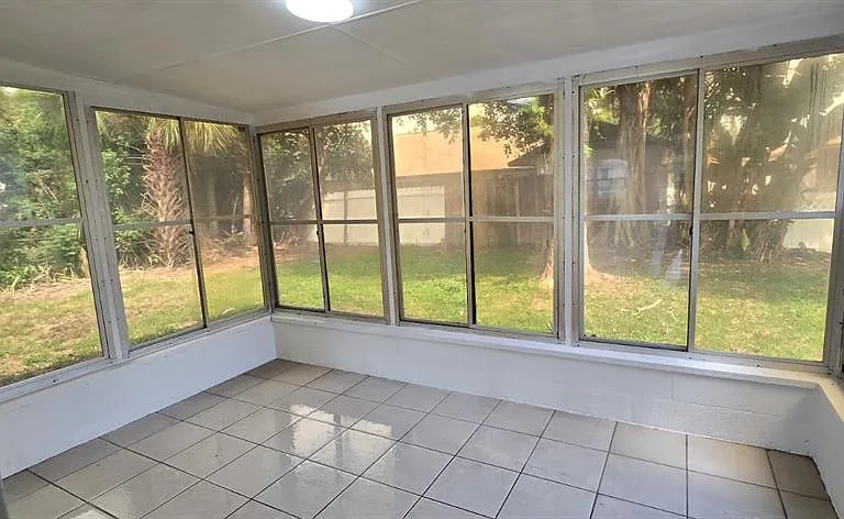 345 S Venice Blvd — Photo 17