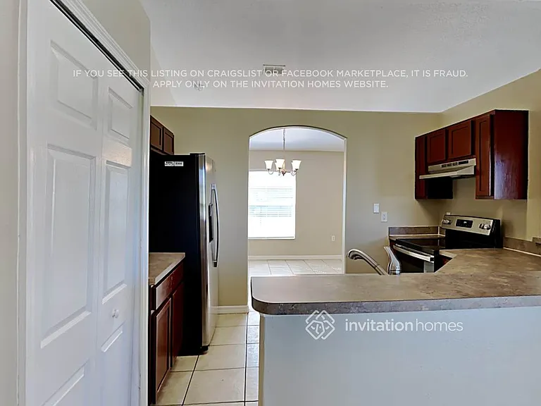 327 Huron Dr — Photo 8