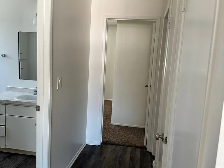 25248 Taylor St — Photo 5