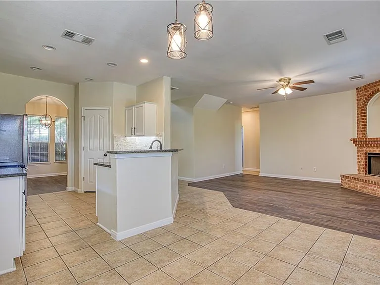 1107 Middle Brook Dr — Photo 10