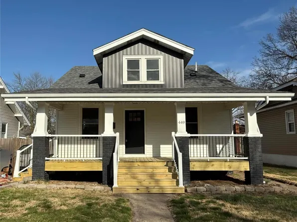 449 N 2nd St, Wood River, IL 62095