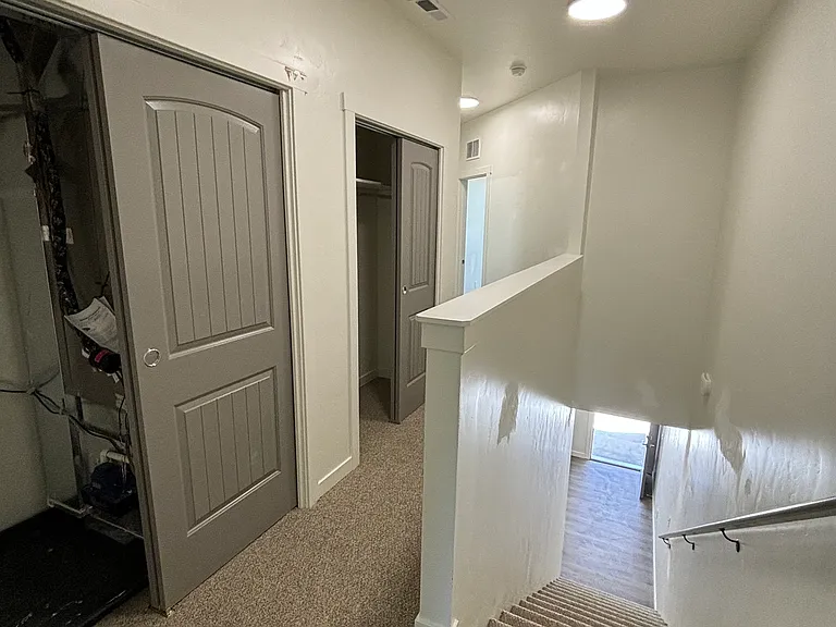 1165 S Powerline Rd #4 — Photo 13