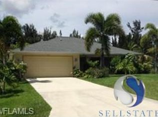 1621 SW 12th Ln, Cape Coral, FL 33991