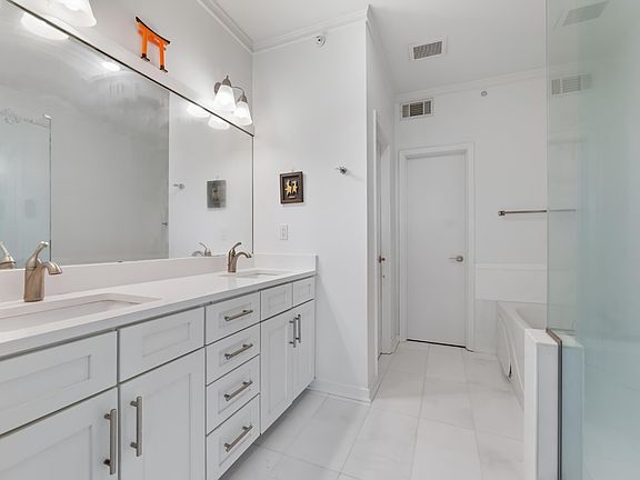 4th image of 380 N Island Dr APT 314