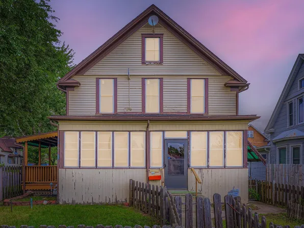 741 Jessamine Ave E, Saint Paul, MN 55106