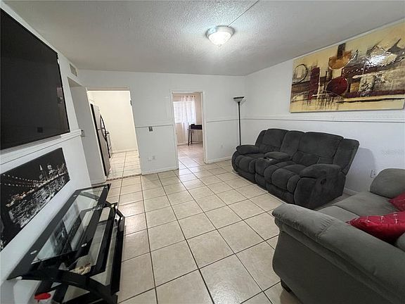 5th image of 738 RIDENHOUR CIRCLE #L