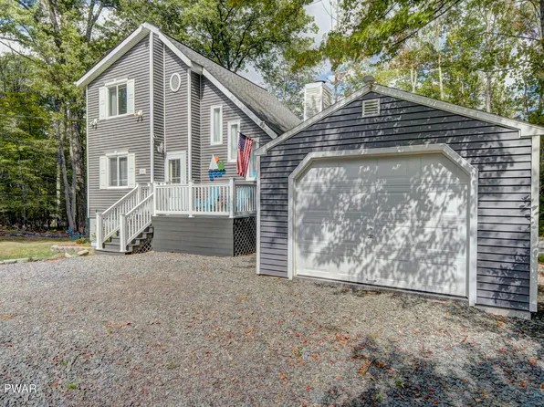 1027 Hidden Valley Ct, Lake Ariel, PA 18436