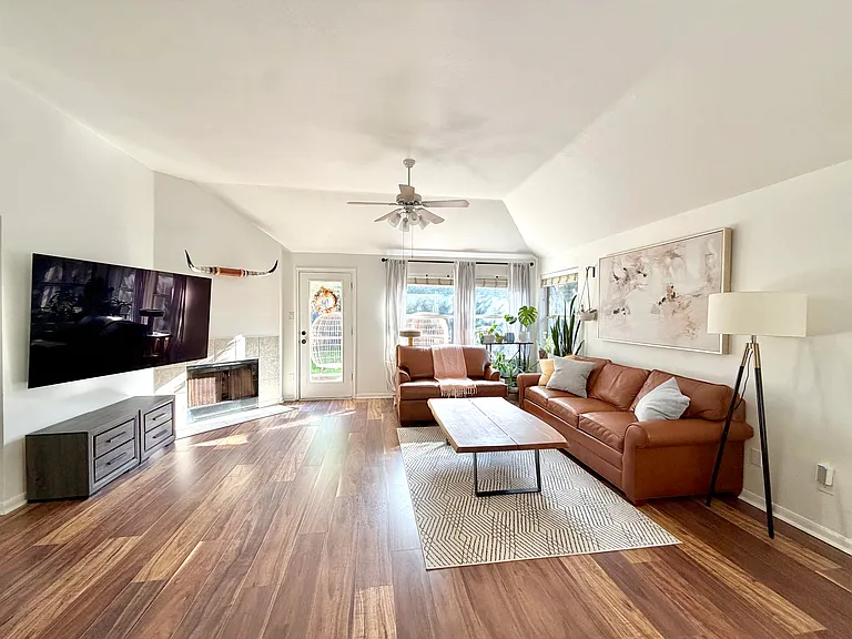 5701 Taylorcrest Dr — Photo 2