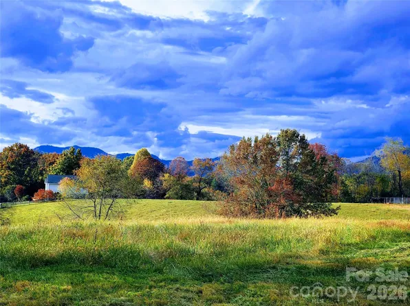 1686 Dutch Cove Rd, Canton, NC 28716