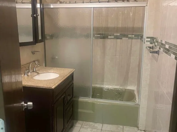 200 Hutton Street image 2 of 5