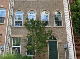 6980 Landseer Dr, Gainesville, VA 20155