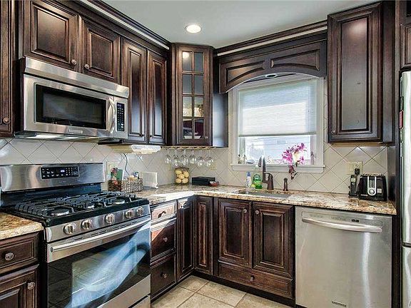 3rd image of 7 Primrose Ave