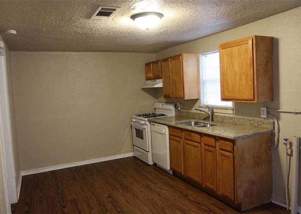 516 Mill St Denton TX 76205 Apartments for Rent Zillow