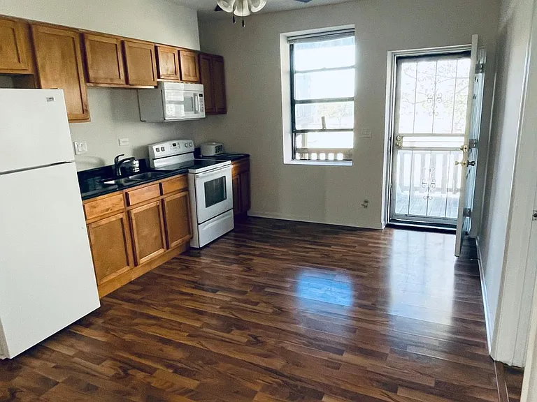 3250 W Flournoy St #2 — Photo 11