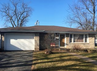 2856 Elkhart St, Lake Station, IN 46405